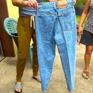 Vintage 512 Levi’s Slim Fit Tapered Leg